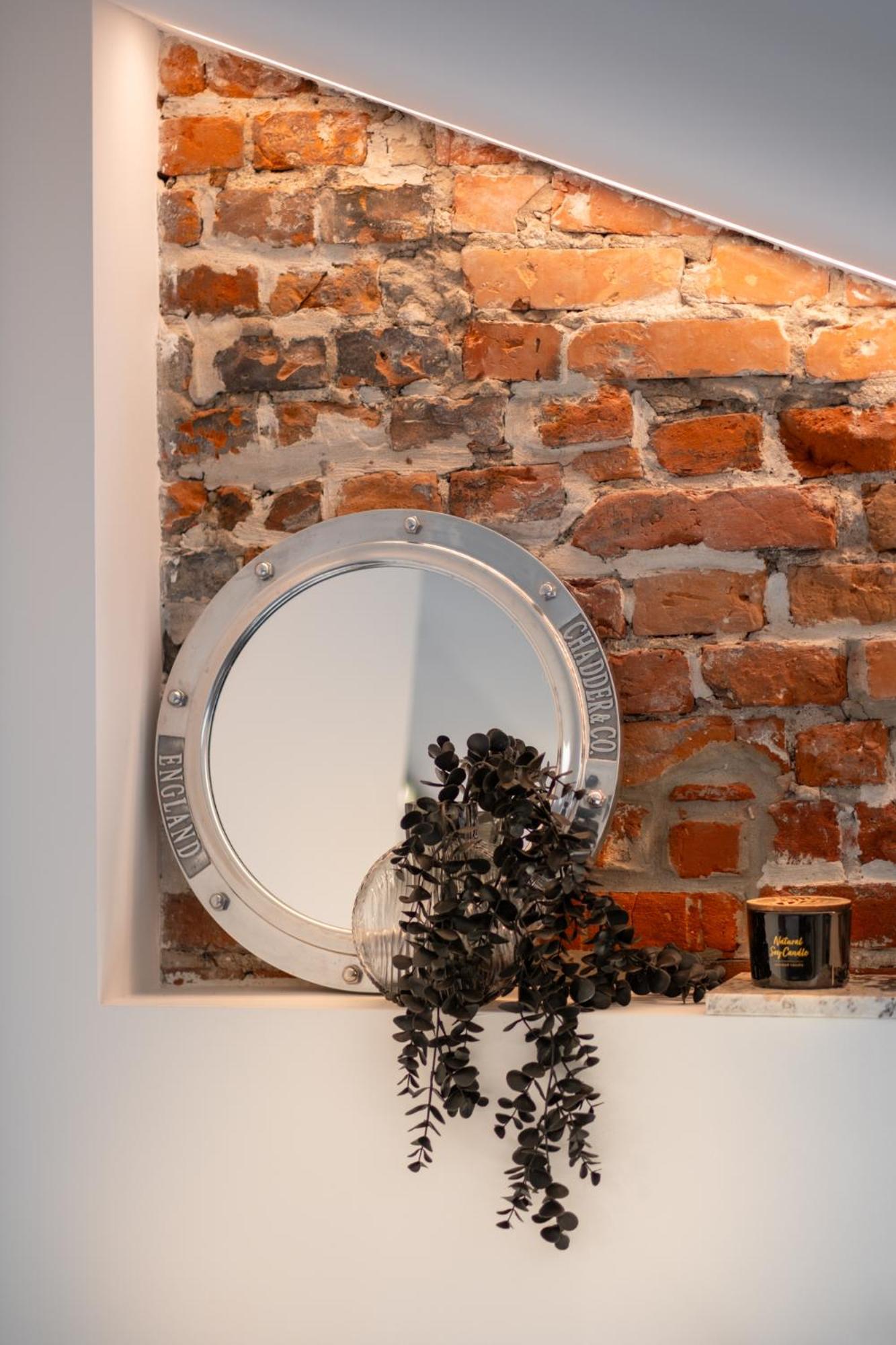 Turgaus Self Check-In Old Town Aparthotel Klaipėda Exteriör bild